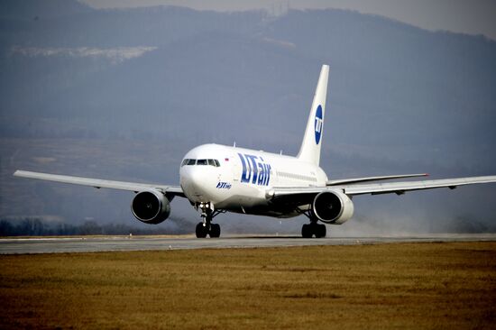 Первый рейс авиакомпании Utair по маршруту Владивосток — Москва