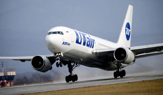 Первый рейс авиакомпании Utair по маршруту Владивосток — Москва