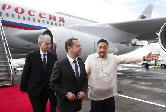 Председатель правительства РФ Д.Медведев прибыл в Манилу на саммит АТЭС