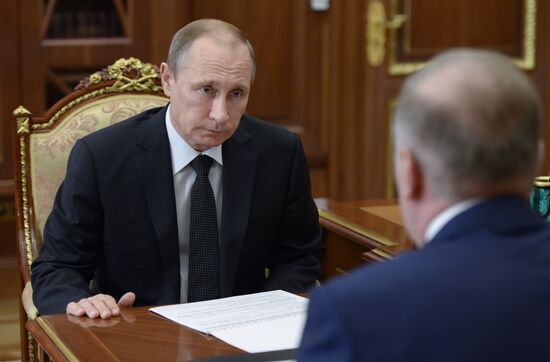 Президент РФ В.Путин встретился с предпринимателем М.Бажаевым
