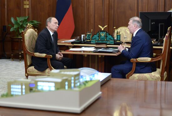 Президент РФ В.Путин встретился с предпринимателем М.Бажаевым