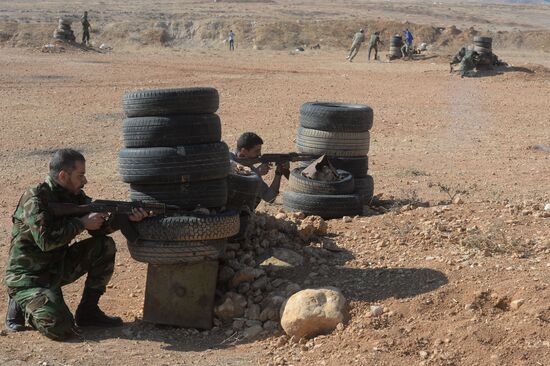 Центр подготовки бойцов ополчения в Сирии