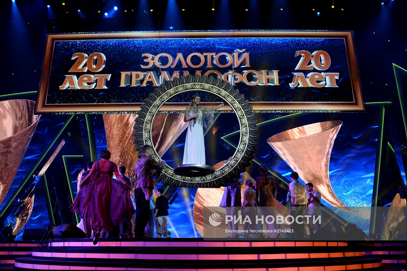 Юбилейное шоу "Русское Радио. 20 лет. Легендарные хиты Золотого Граммофона"