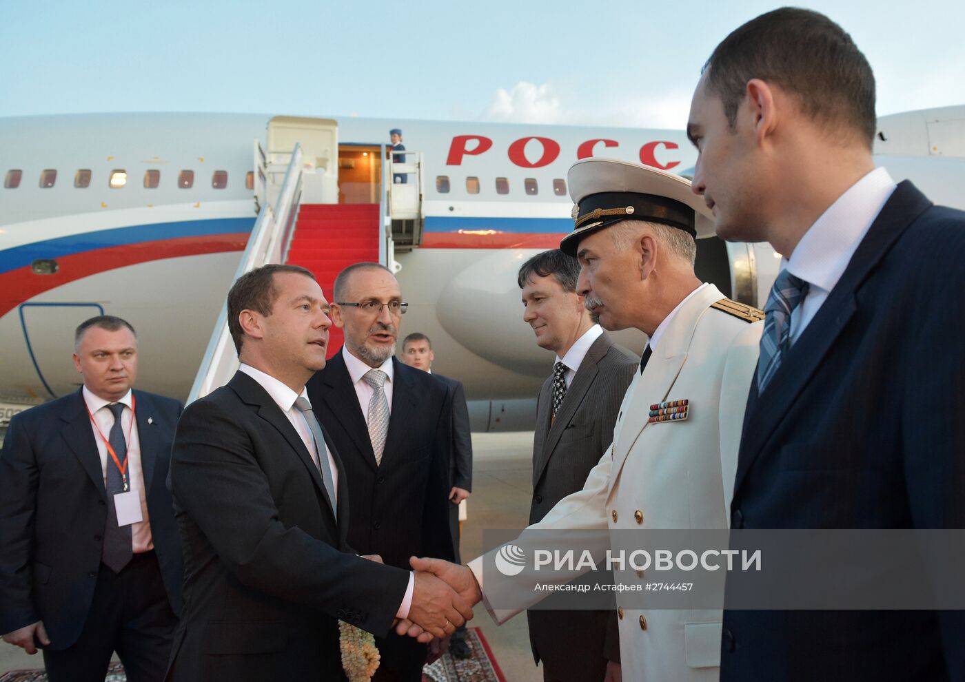 Премьер-министр РФ Д.Медведев прибыл в Королевство Камбоджа с рабочим визитом