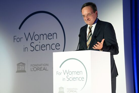 Вручение национальных стипендий L’ORÉAL-UNESCO "Для женщин в науке" 2015