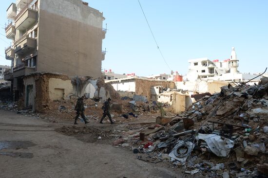 Бойцы САА в пригороде Дамаска Дарайе