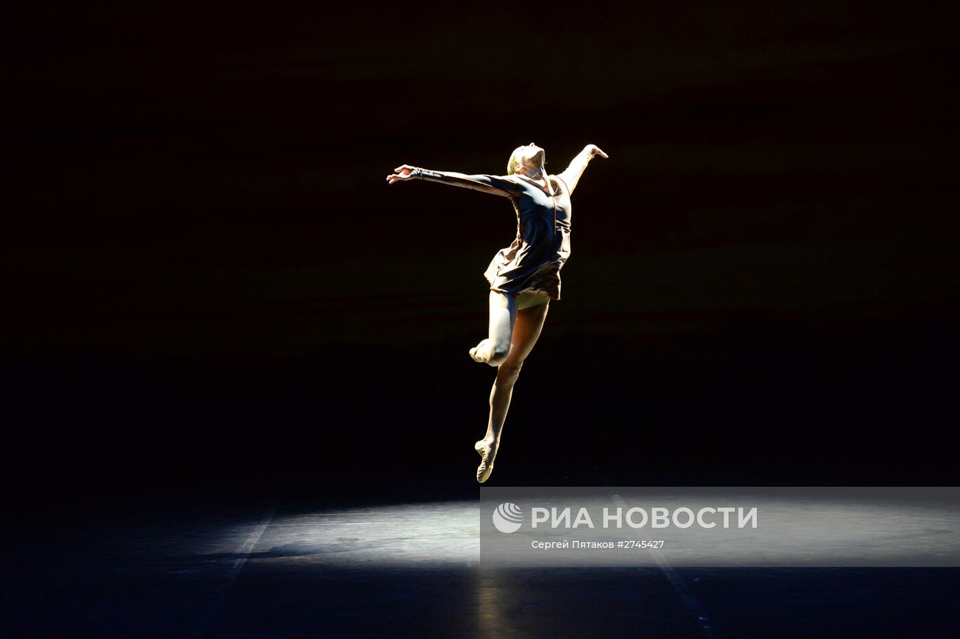 Подготовка к открытию 3-го международного фестиваля современной хореографии "Context. Diana Vishneva"
