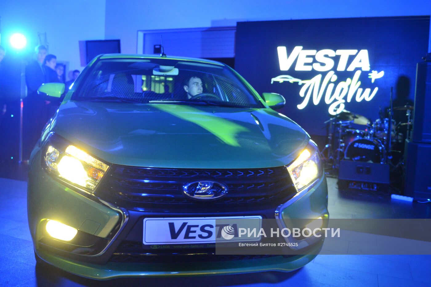Старт продаж LADA Vesta