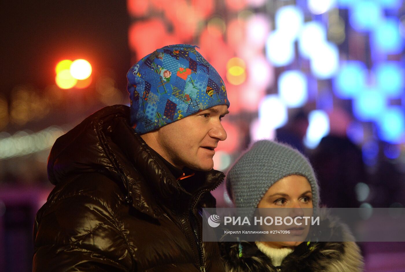 "Безумное чаепитие" на катке в Парке Горького в рамках Дня Рождения фонда "Подари жизнь"
