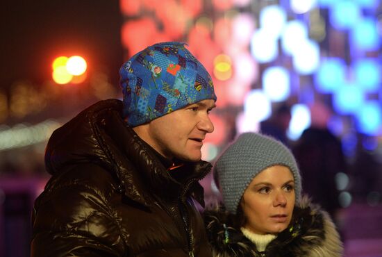 "Безумное чаепитие" на катке в Парке Горького в рамках Дня Рождения фонда "Подари жизнь"