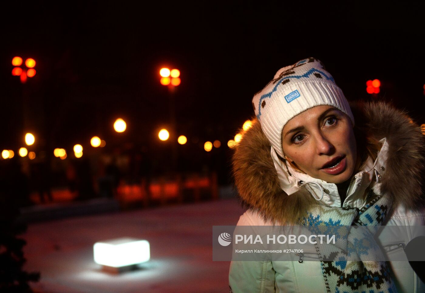 "Безумное чаепитие" на катке в Парке Горького в рамках Дня Рождения фонда "Подари жизнь"