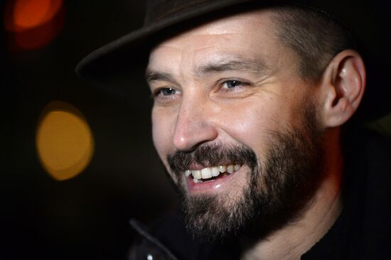 "Безумное чаепитие" на катке в Парке Горького в рамках Дня Рождения фонда "Подари жизнь"