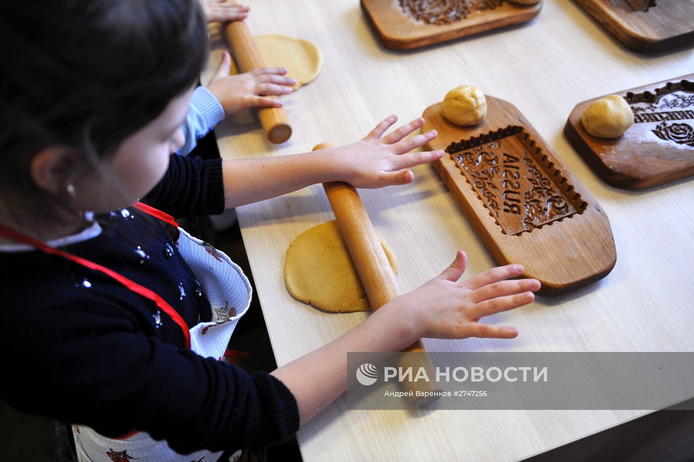 Производство пряников на фабрике "Медовые традиции" в Туле