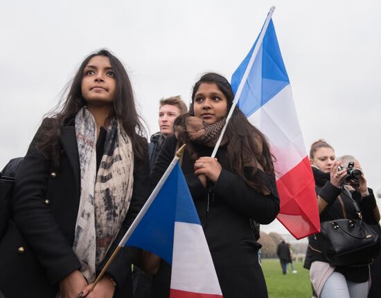 Национальная церемония памяти жертв терактов в Париже