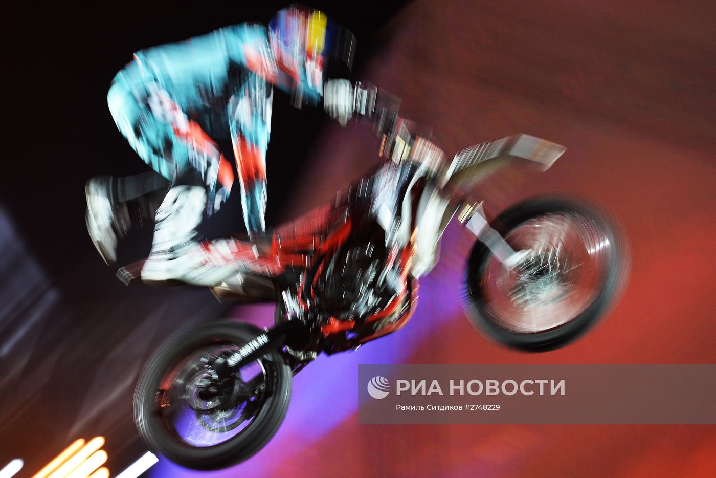 Экстремально-театральное шоу G-Drive Night Show