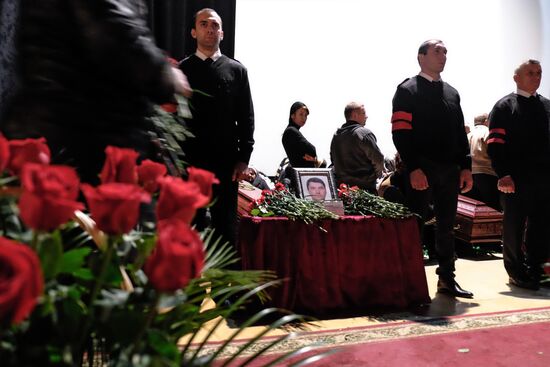 Похороны сотрудников компании "Волга-Днепр" в Ульяновске