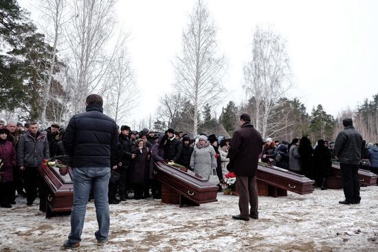 Похороны сотрудников компании "Волга-Днепр" в Ульяновске