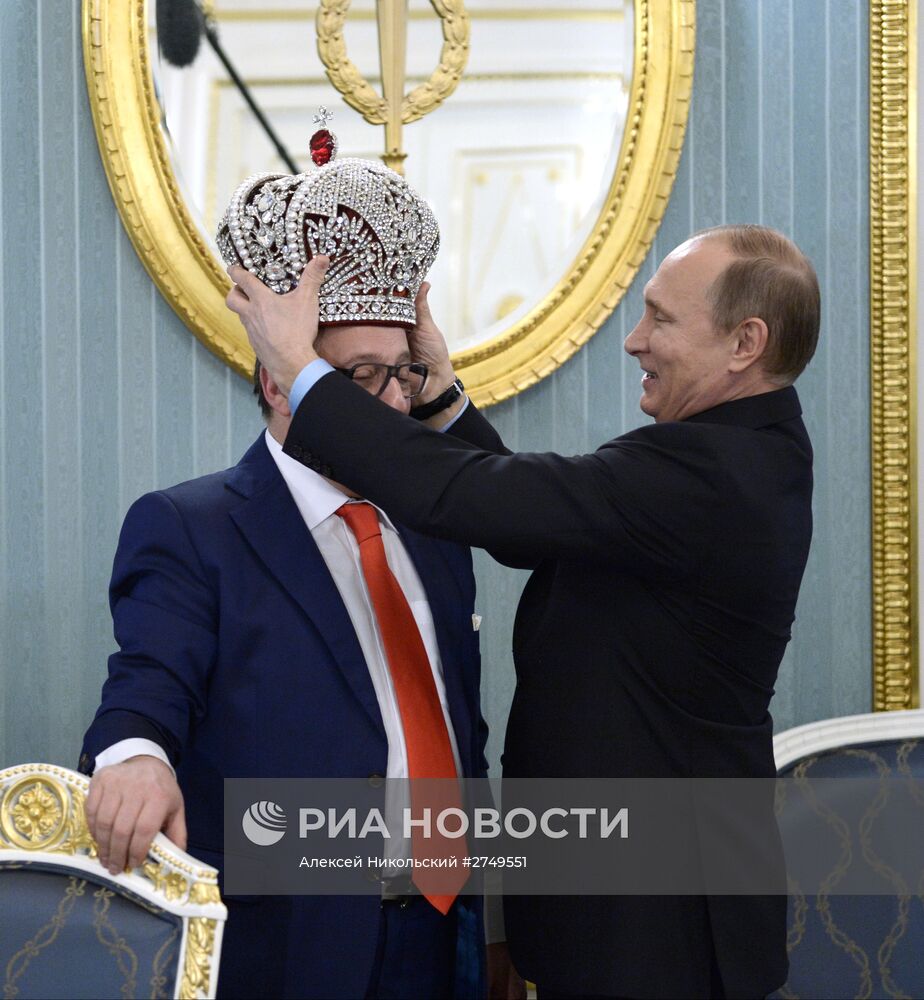 Президент РФ В.Путин поздравил с 70-летним юбилеем народного артиста Г.Хазанова