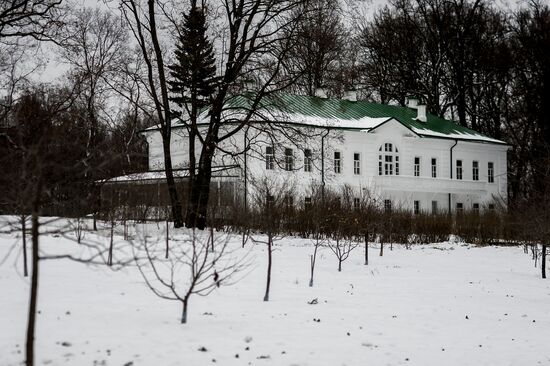 Усадьба Л.Н. Толстого "Ясная Поляна" в Тульской области