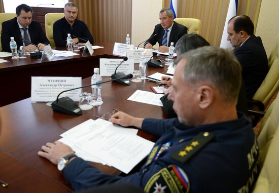Вице-премьер РФ Д.Рогозин провел совещание по развитию предприятий ОПК Крыма