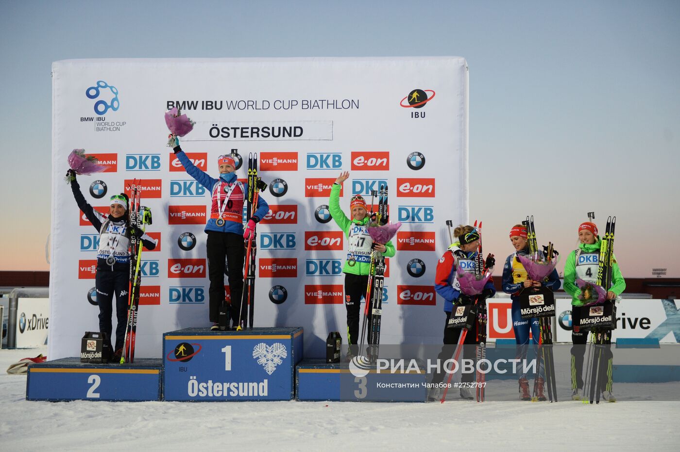 Биатлон. I этап Кубка мира. Женщины. Гонка преследования