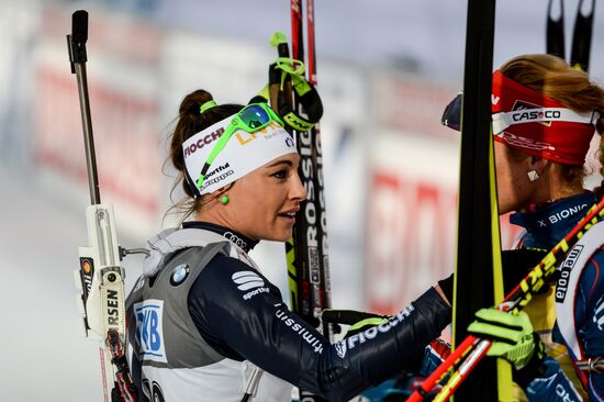 Биатлон. I этап Кубка мира. Женщины. Гонка преследования