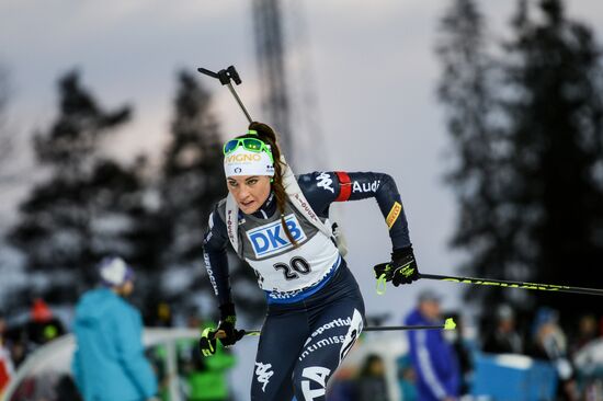 Биатлон. I этап Кубка мира. Женщины. Гонка преследования