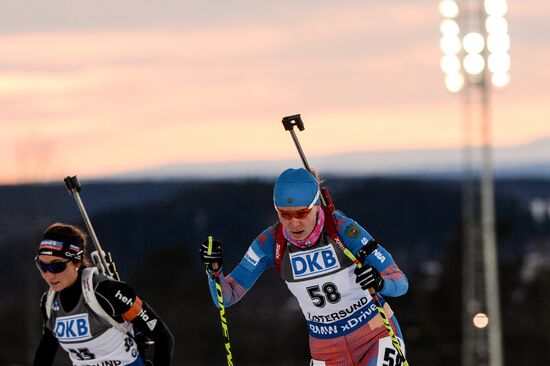 Биатлон. I этап Кубка мира. Женщины. Гонка преследования