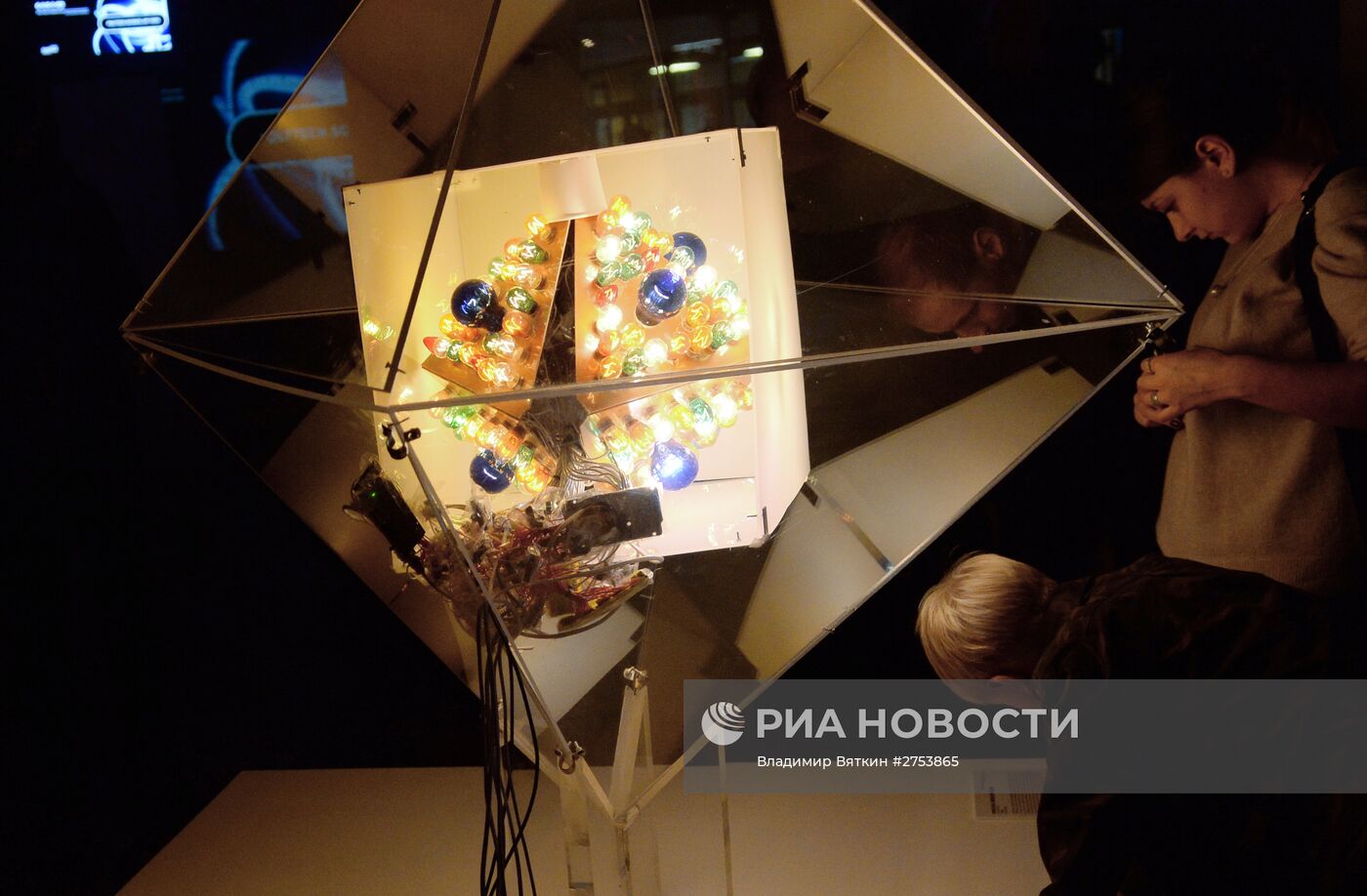 Открытие выставки "Polytech.Science.Art: Наука.Искусство.Технологии"