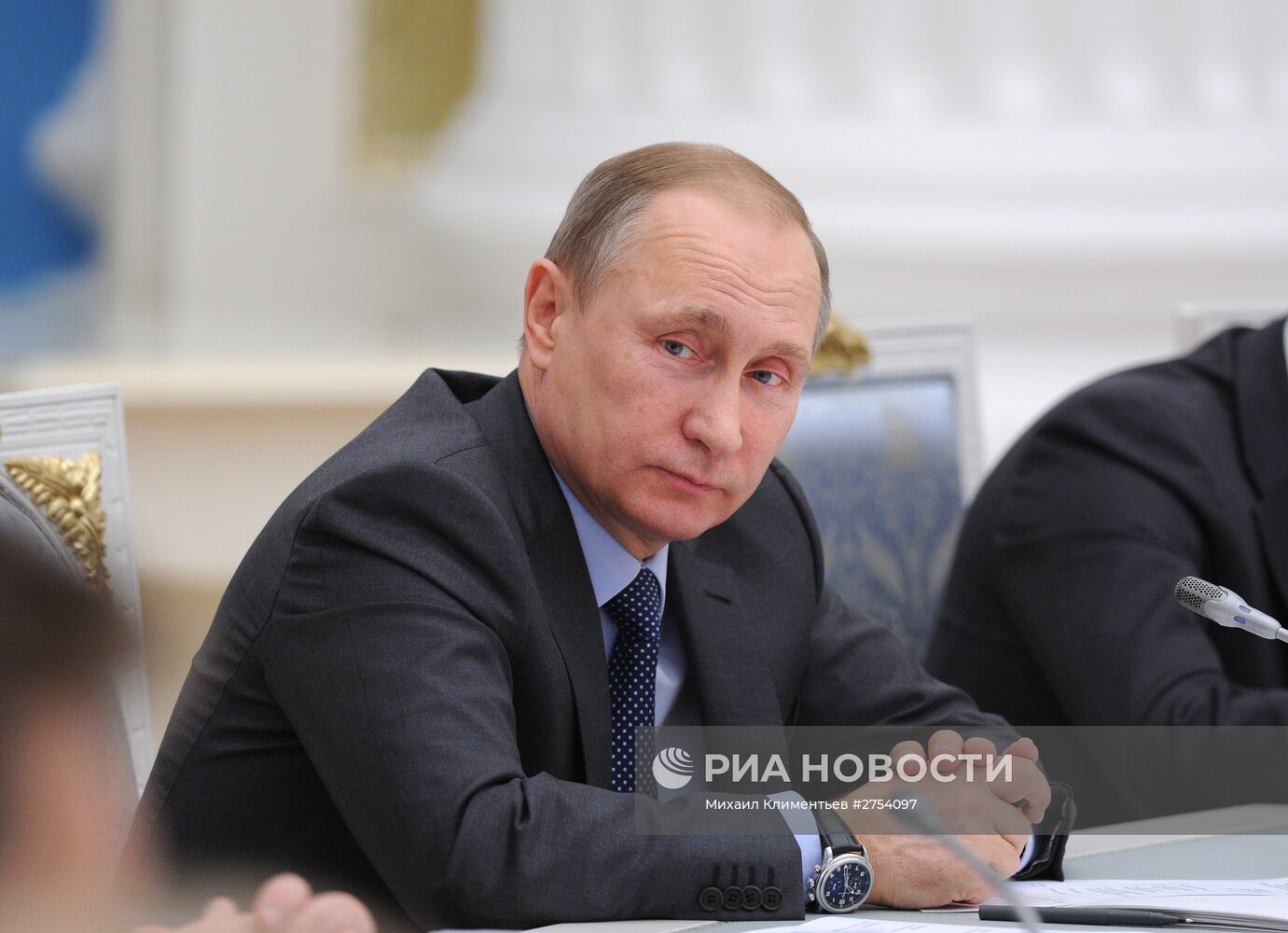 Президент РФ В.Путин провел заседание Совета по развитию физкультуры и спорта и оргкомитета "Россия-2018"
