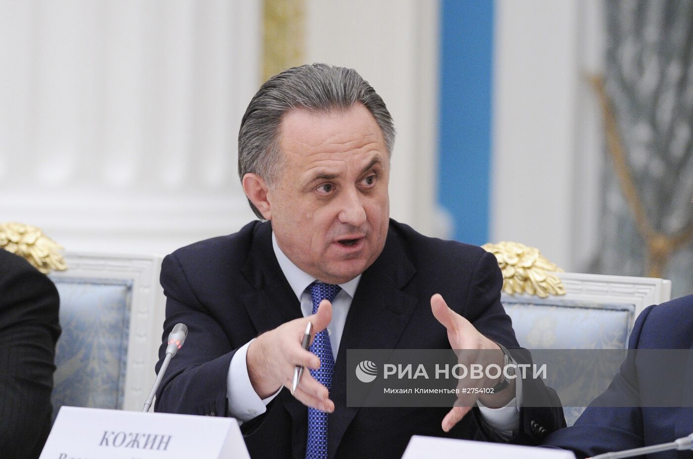 Президент РФ В.Путин провел заседание Совета по развитию физкультуры и спорта и оргкомитета "Россия-2018"