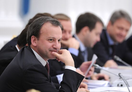 Президент РФ В.Путин провел заседание Совета по развитию физкультуры и спорта и оргкомитета "Россия-2018"