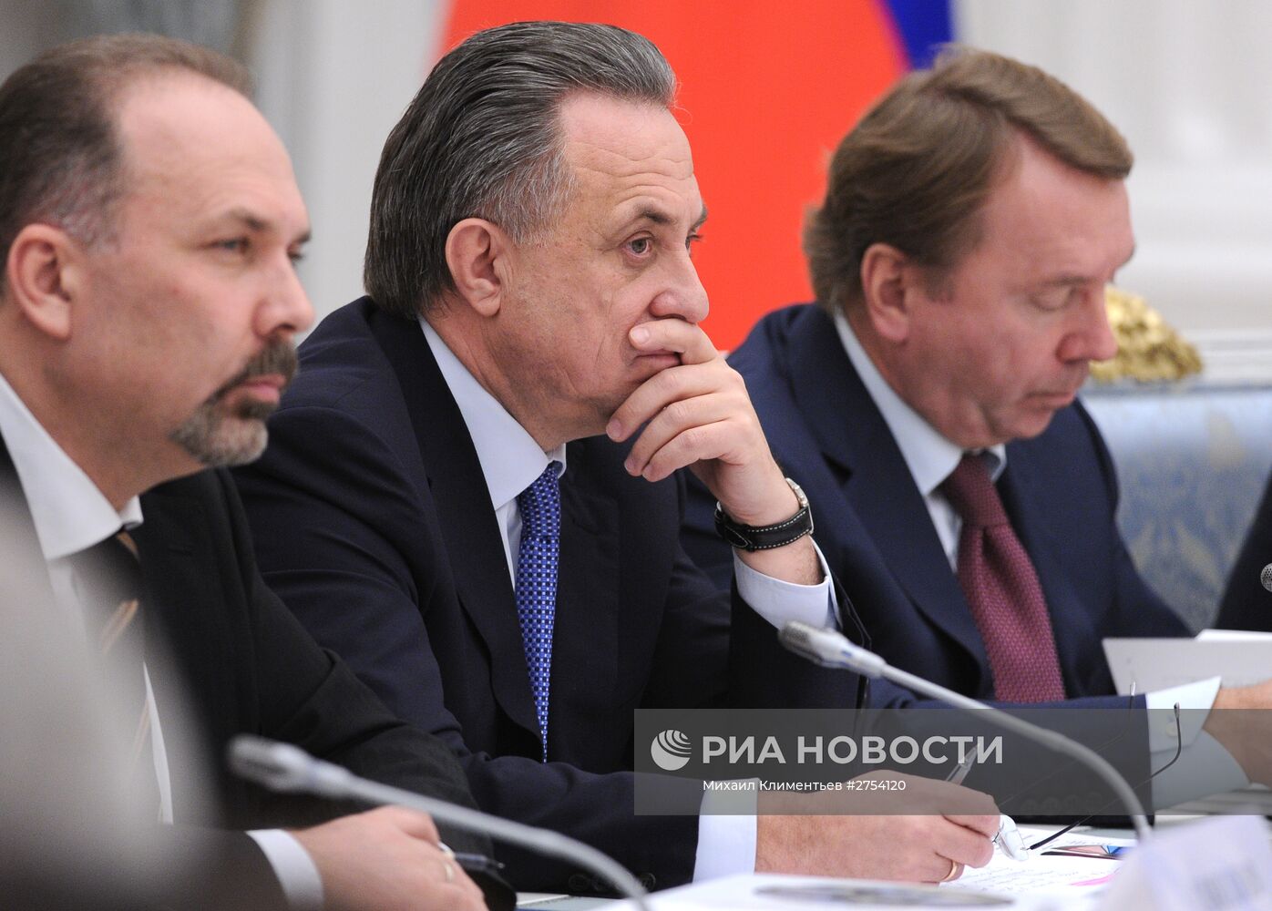 Президент РФ В.Путин провел заседание Совета по развитию физкультуры и спорта и оргкомитета "Россия-2018"