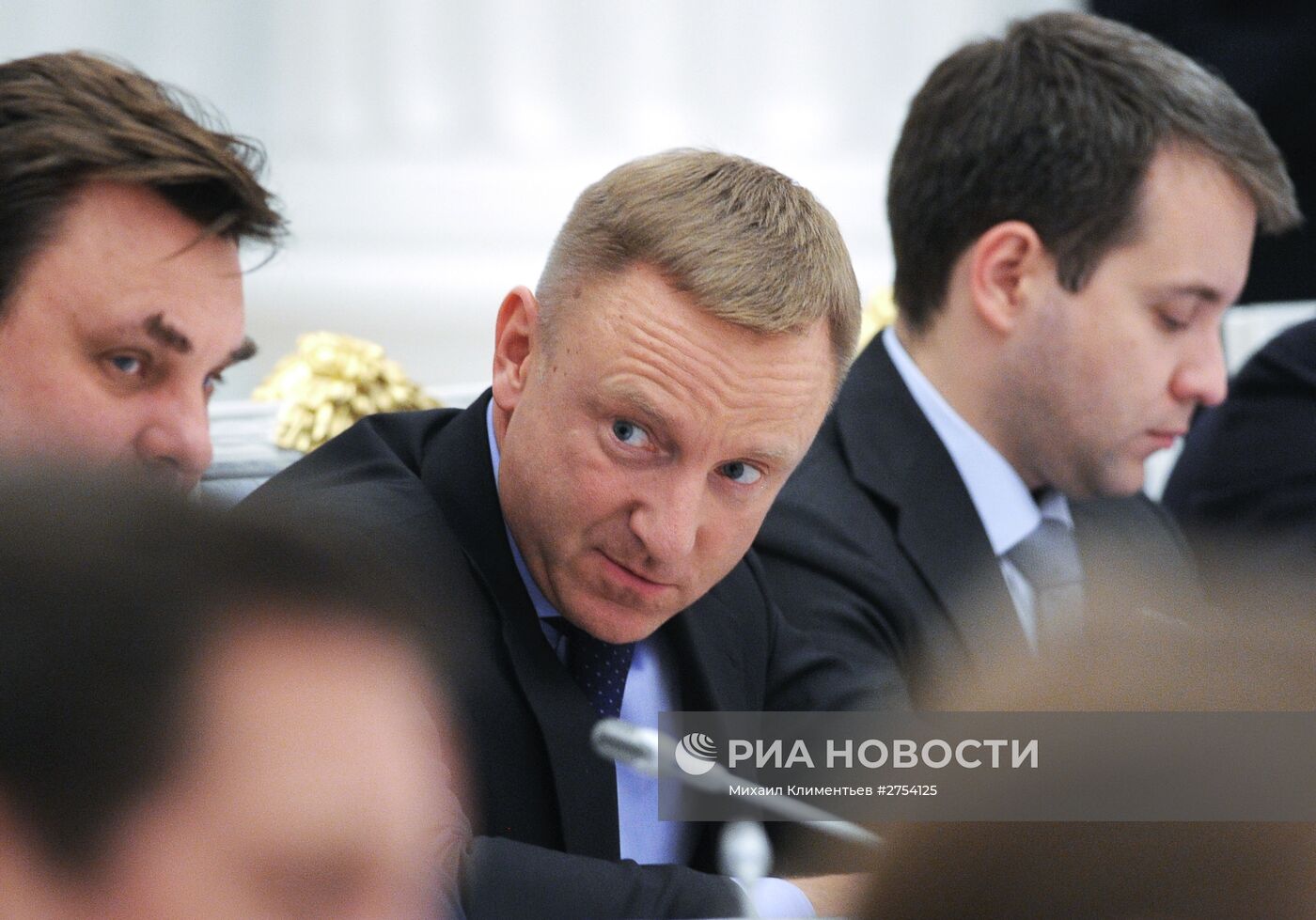 Президент РФ В.Путин провел заседание Совета по развитию физкультуры и спорта и оргкомитета "Россия-2018"