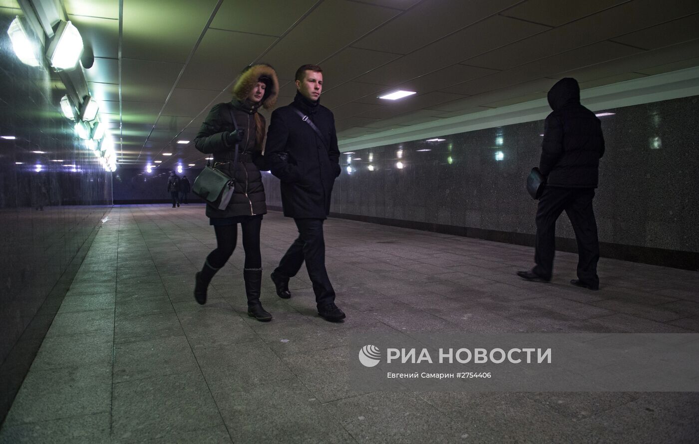 Мэр Москвы С.Собянин осмотрел итоги работ в подземном пешеходном переходе "Телеграф"