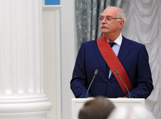 Президент РФ В.Путин вручил государственные награды в Кремле