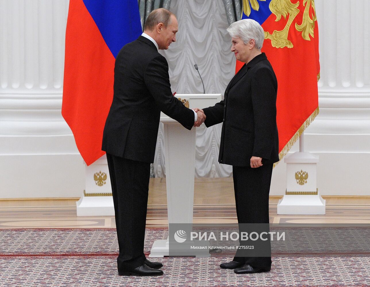 Президент РФ В.Путин вручил государственные награды в Кремле