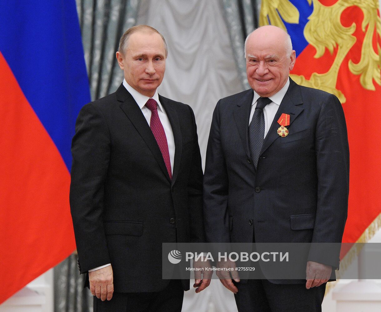 Президент РФ В.Путин вручил государственные награды в Кремле