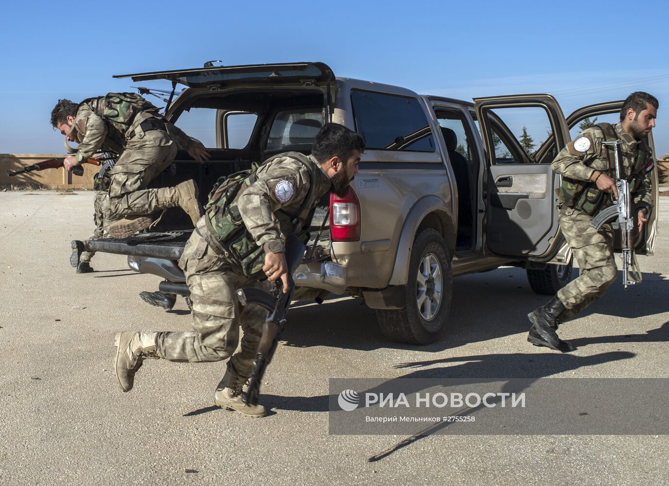 Ассирийские силы самообороны "Соторо" в городе Камышли