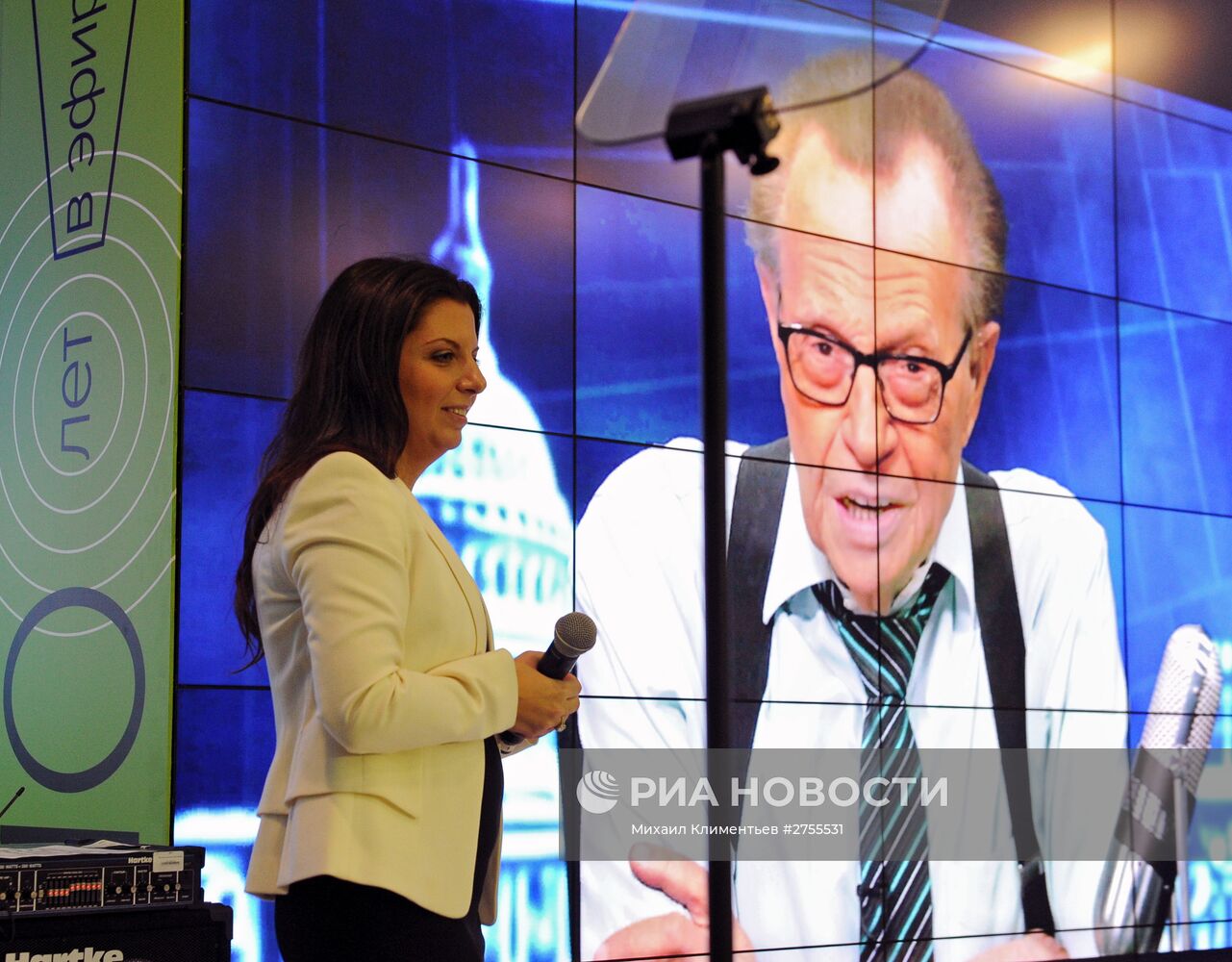 Президент РФ В.Путин посетил выставку, посвящённую 10-летию вещания Russia Today