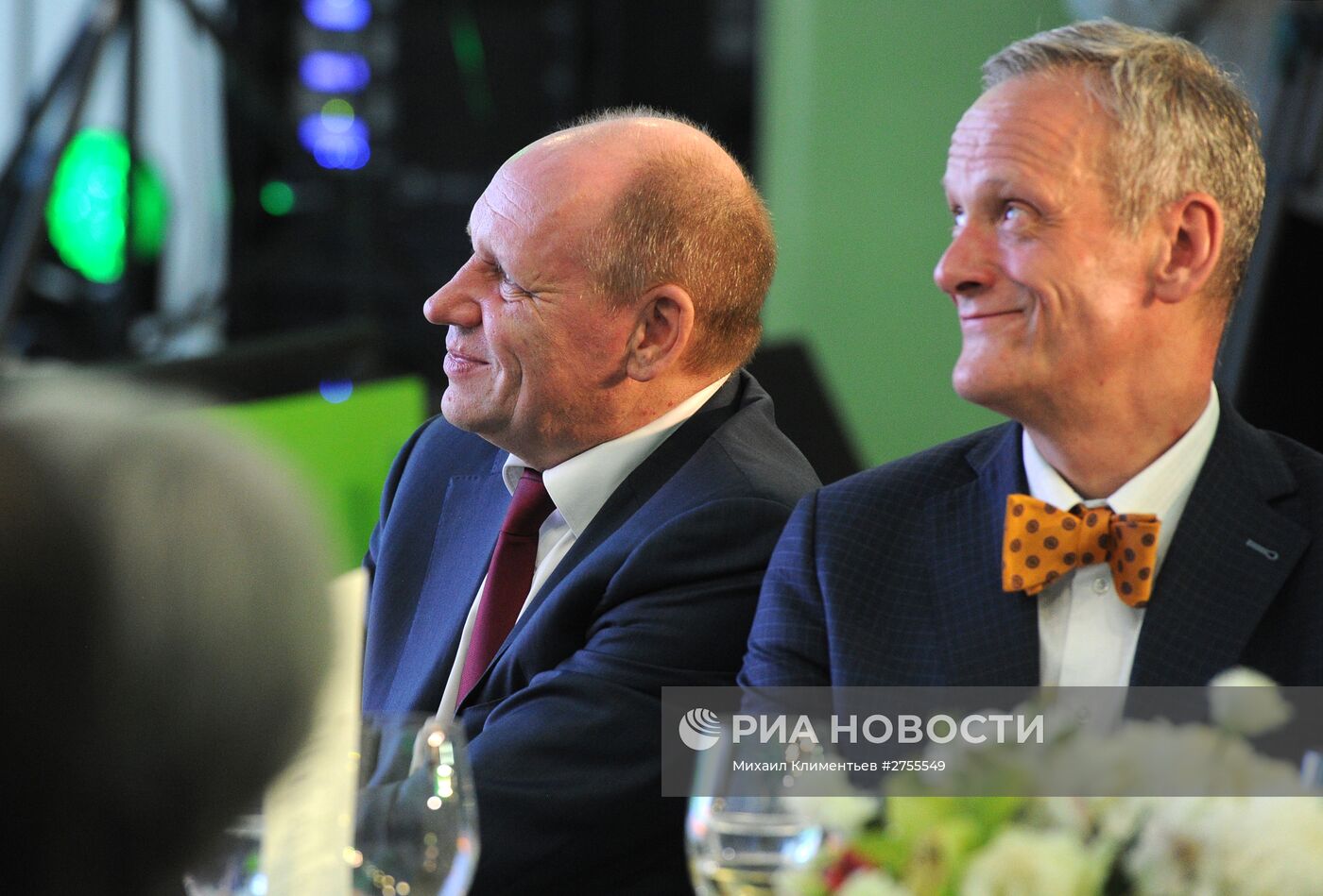 Президент РФ В.Путин посетил выставку, посвящённую 10-летию вещания Russia Today