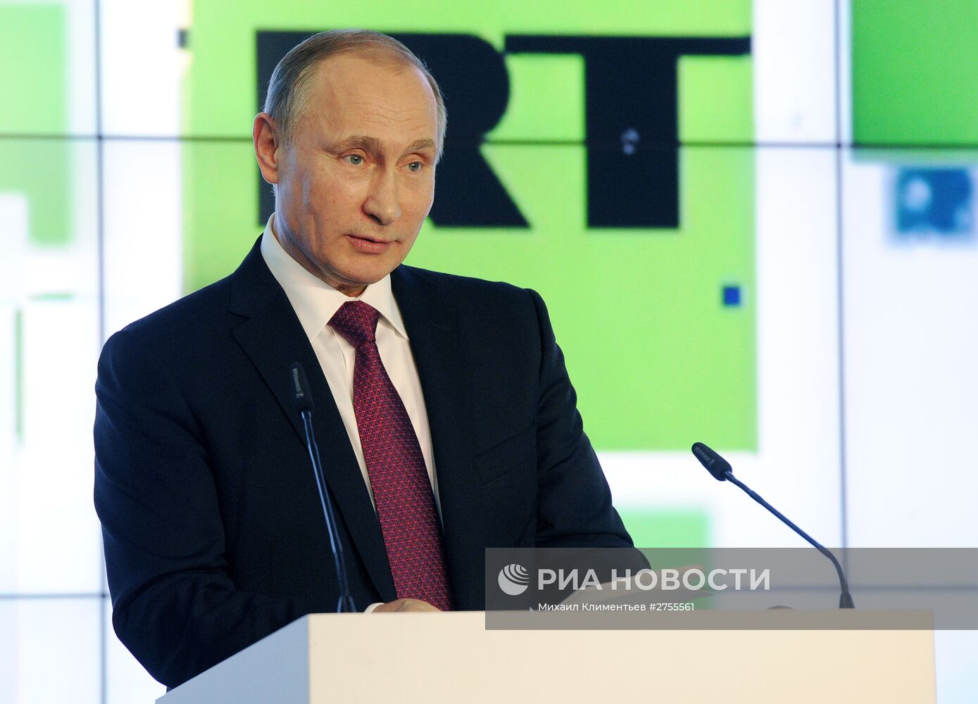 Президент РФ В.Путин посетил выставку, посвящённую 10-летию вещания Russia Today