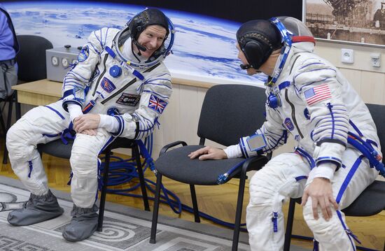 Старт космического корабля "Союз ТМА-19М" с космодрома Байконур