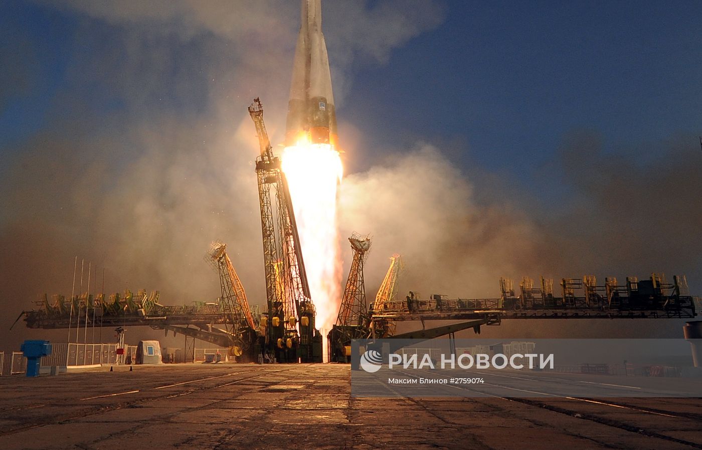 Старт космического корабля "Союз ТМА-19М" с космодрома Байконур