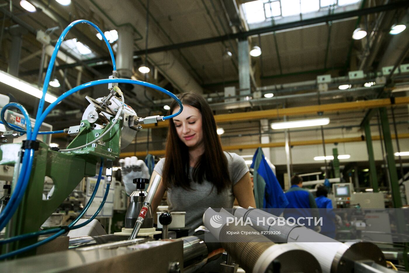 Запуск производства новой модели АвтоВАЗа LADA X-Ray в Самаре