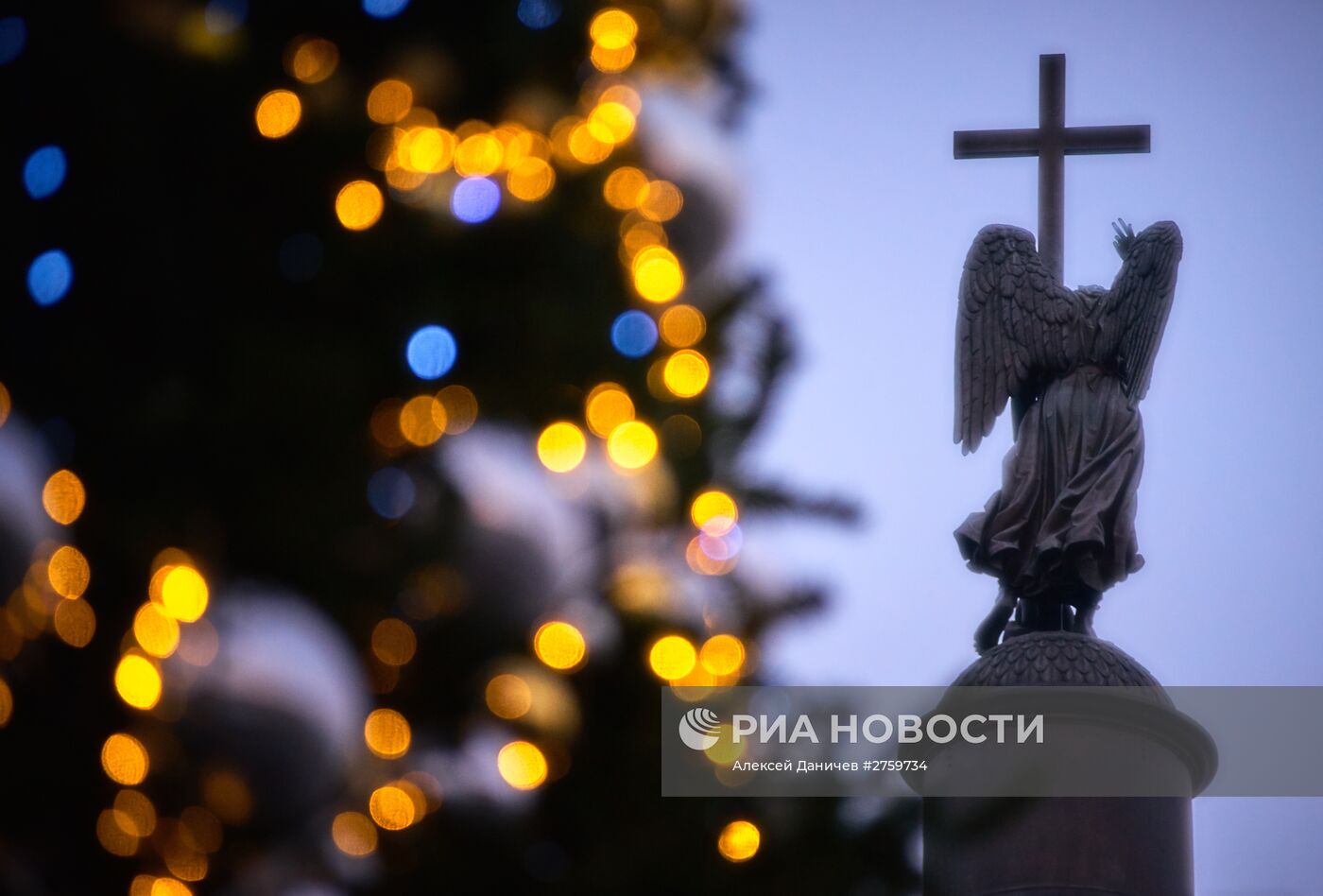 Предновогоднее украшение Санкт-Петербурга