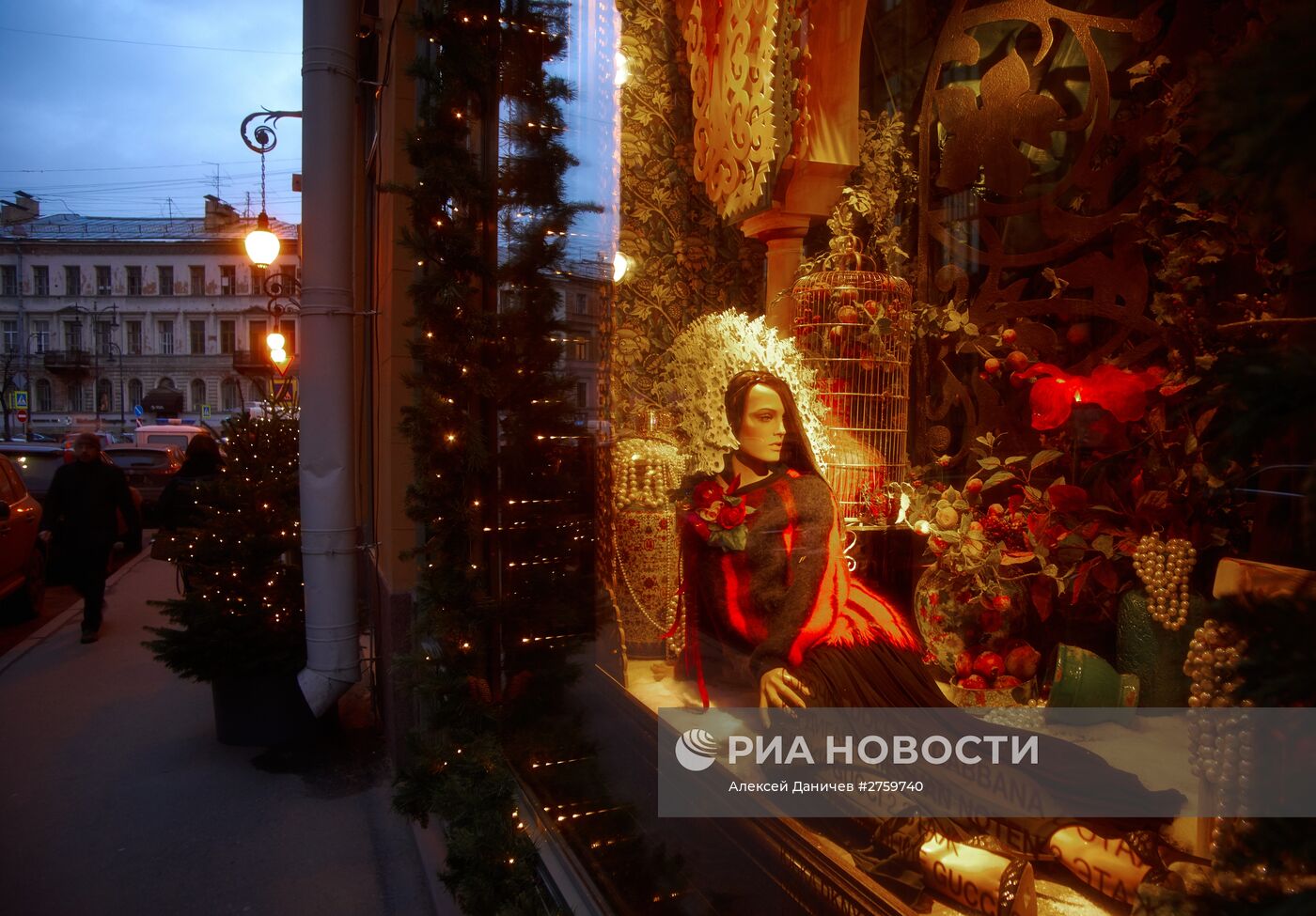 Предновогоднее украшение Санкт-Петербурга