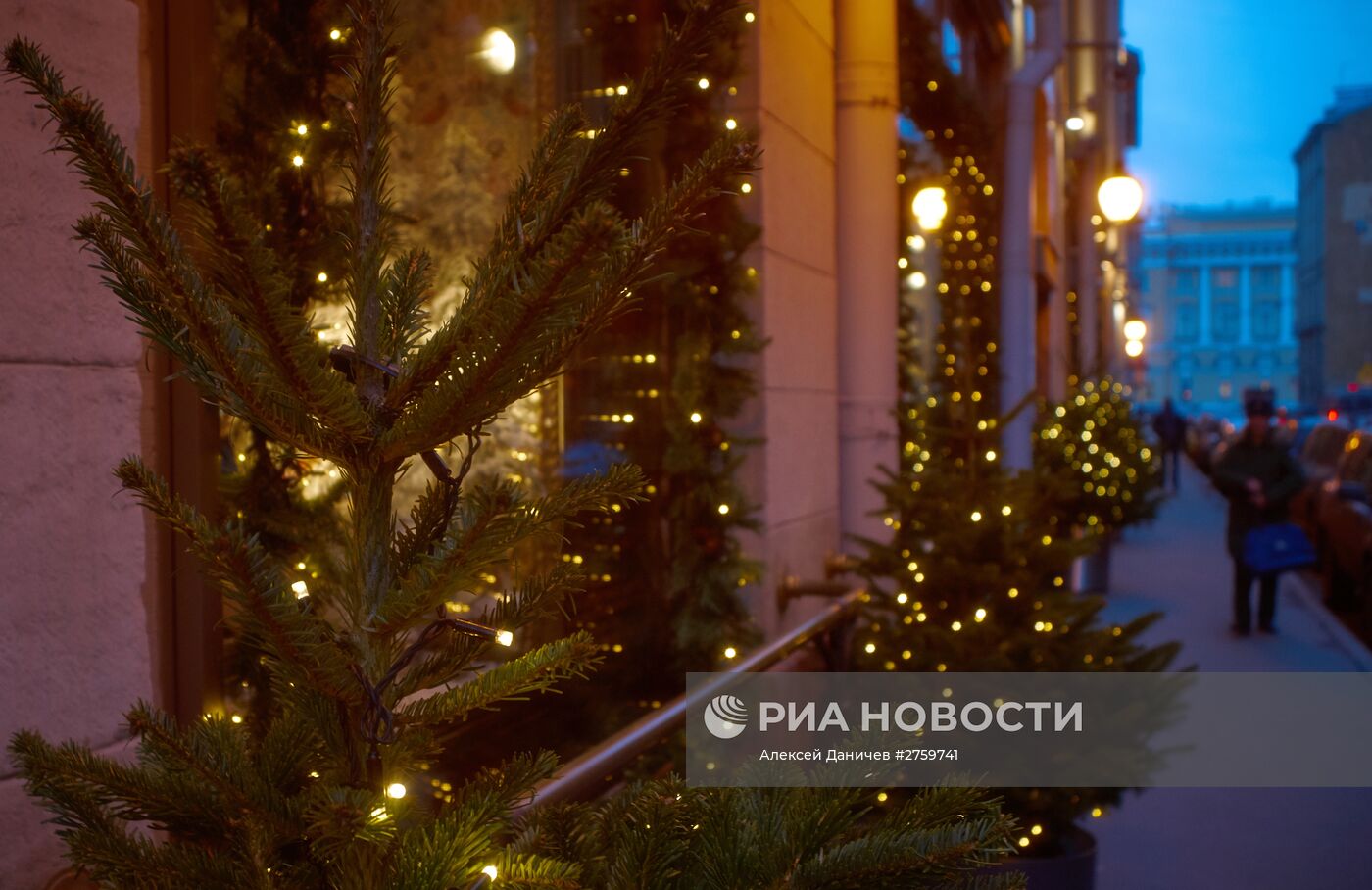 Предновогоднее украшение Санкт-Петербурга