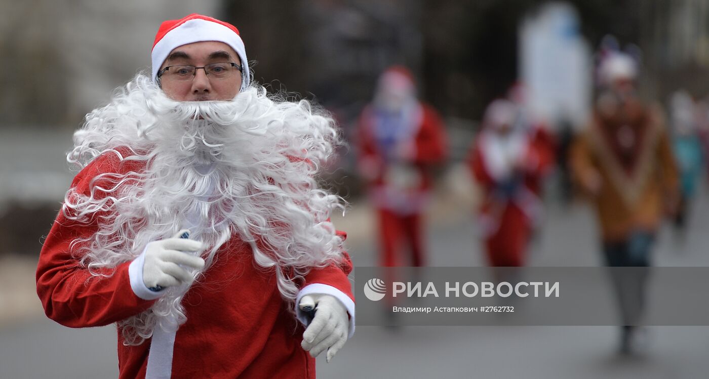 Благотворительный забег Дедов Морозов "Happy Run" на ВДНХ