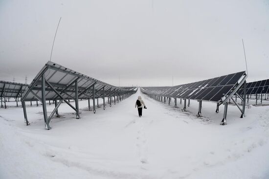Открытие крупнейшей в РФ солнечной станции в Оренбургской области